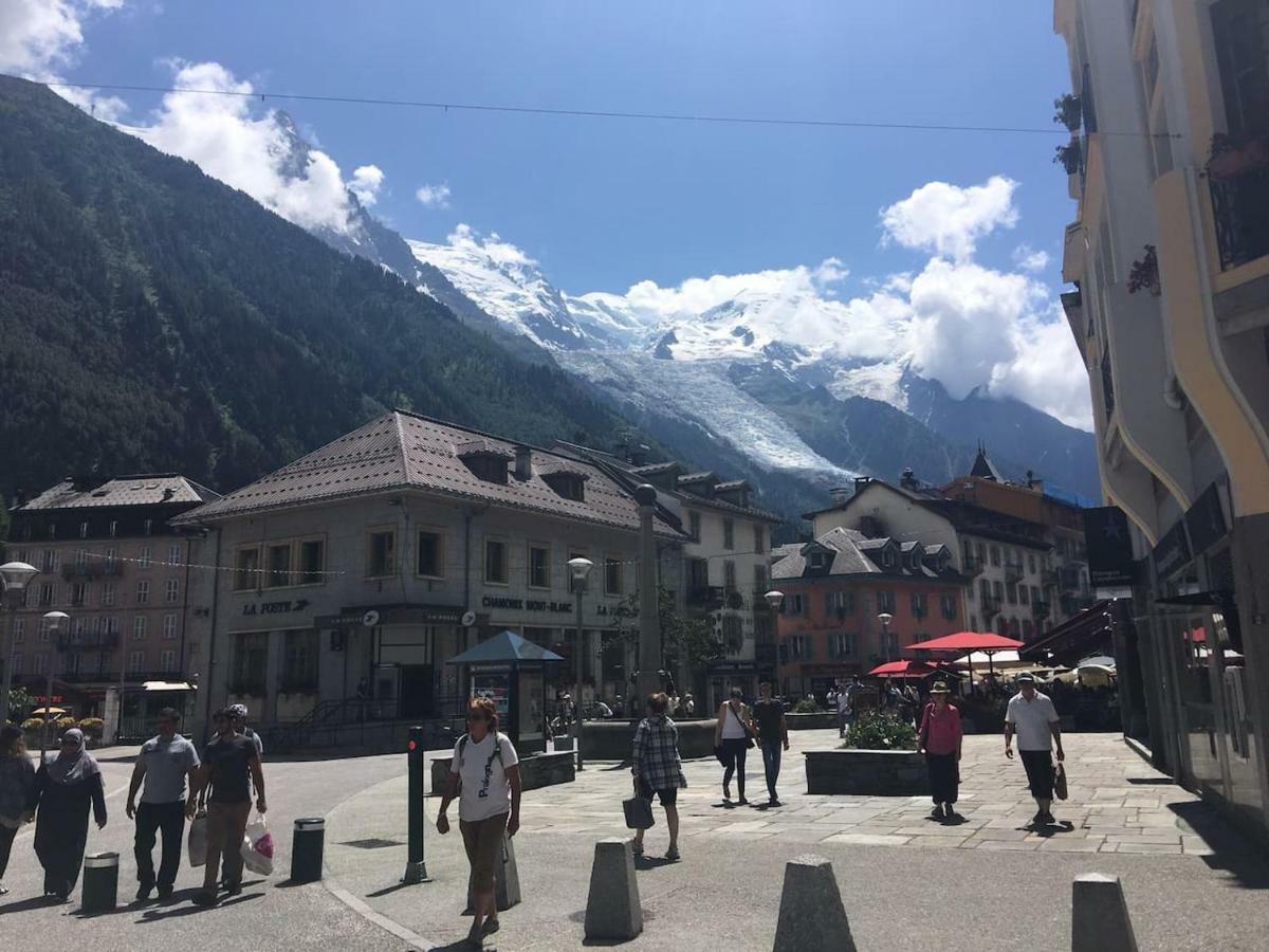 Beautiful Apartment In Chamonix Centre With Superb Mountain Views Bagian luar foto